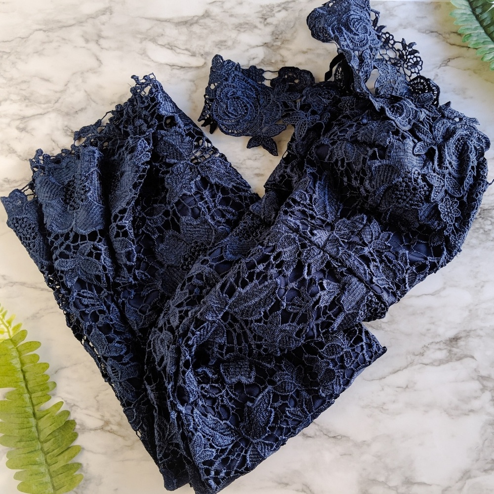 Lace Navy Strapless Slightly V-Cut Soieblu Dress